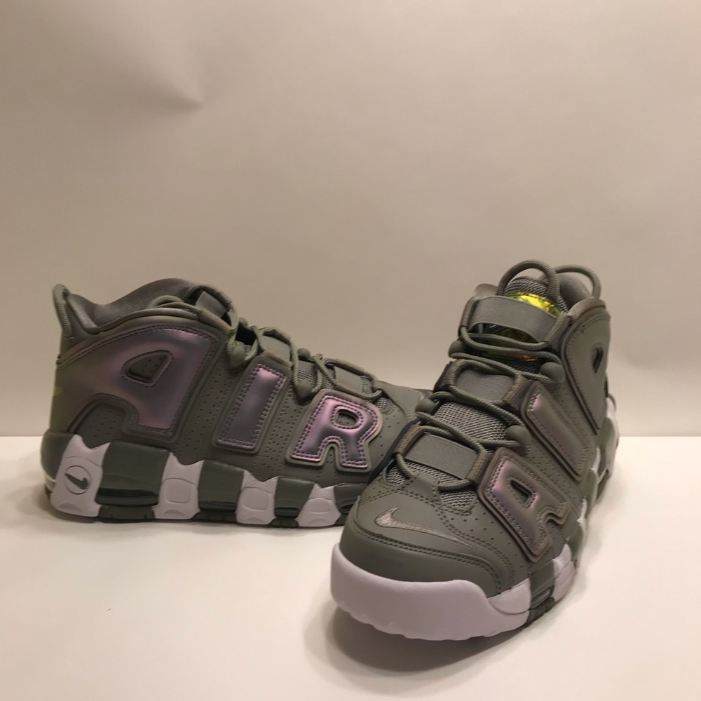 Nike shoes - Picture 2 of 5